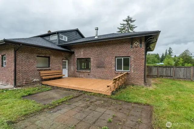 Deck with patio and wired for hot tub!