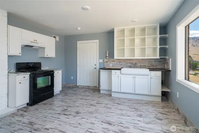 Full kitchen in basement and private entry