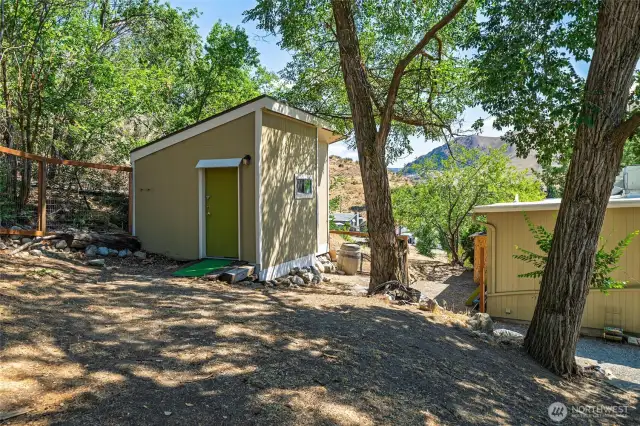 Insulated tool shed