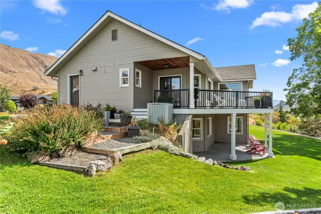 Large front deck