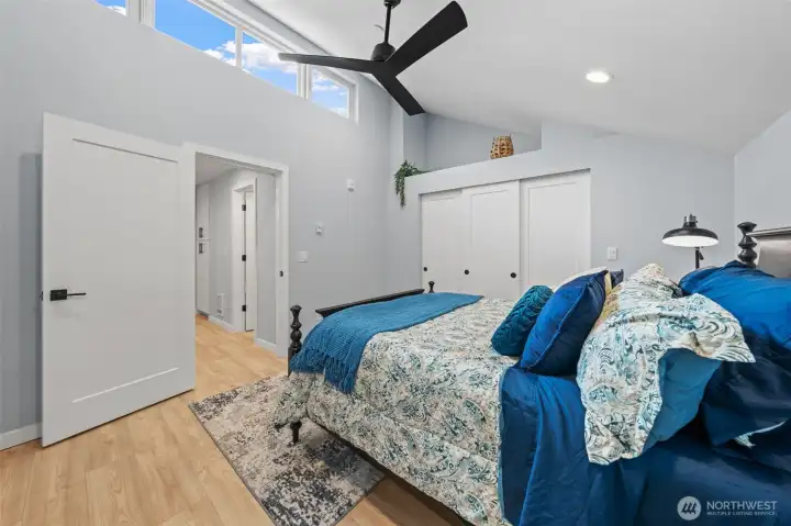 Notice fans in each room to circulate the air