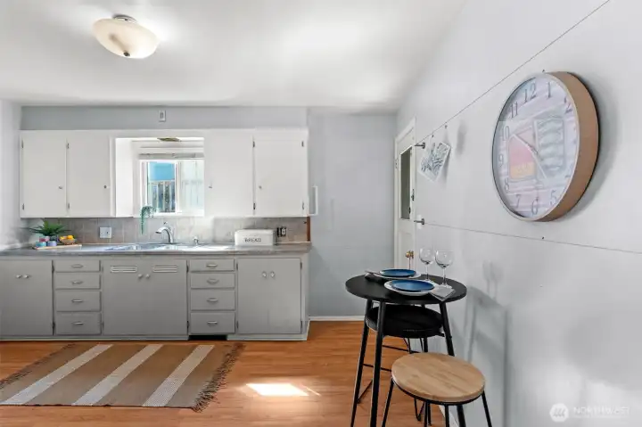 Kitchen breakfast nook