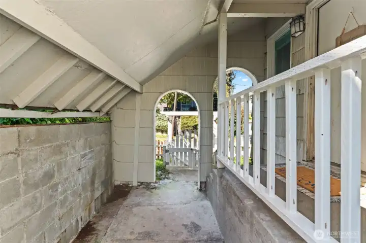 Covered patio to front door