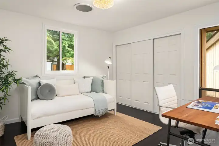 Main Flr bedroom