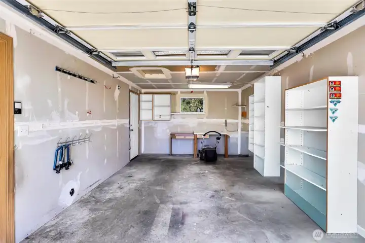 One car garage