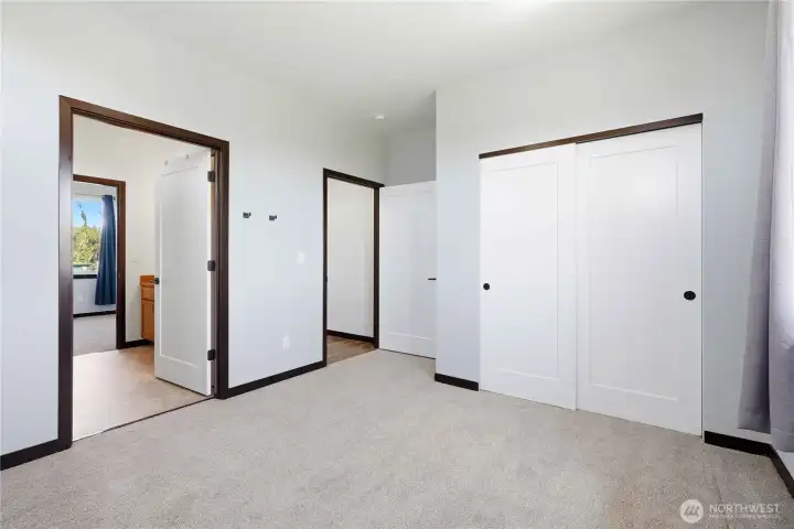 Guest Bedroom 1 Guest Bedroom 1