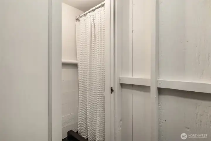 This bathroom isn't fancy but its clean and it works! Reworking this space to create a nicer bath is a perfect spot to build equity! This bathroom isn't fancy but its clean and it works! Reworking this space to create a nicer bath is a perfect spot to build equity!