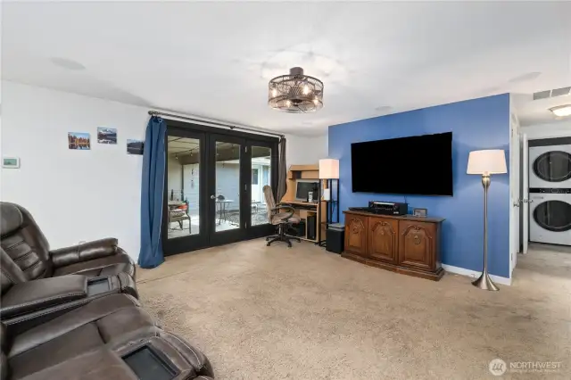 2nd living area with access outside to the covered patio