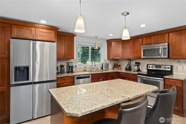 Beautiful Kitchen and granite counter tops and stainless steel appliances