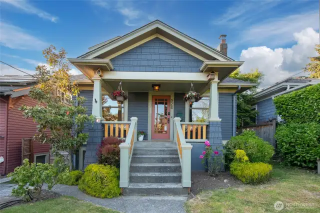You'll love this home & neighborhood!
