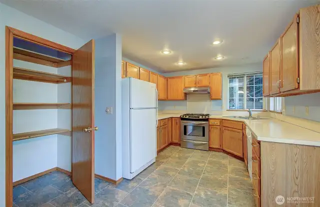 Kitchen/Pantry