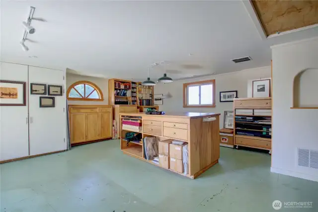 Bonus room could be used for so many different things, use your imagination, what would you use it for?