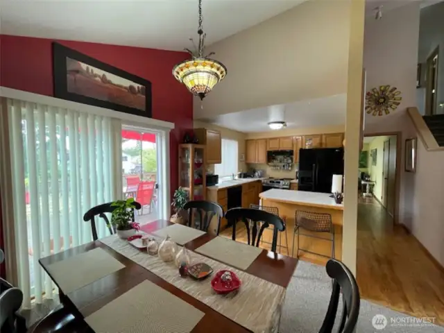Dinning room off of kitchen.