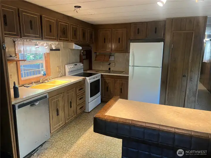 Kitchen with pantry too.