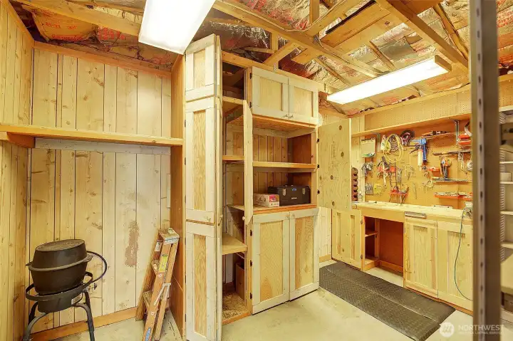 Inside shed/workshop/storage (with electricity)