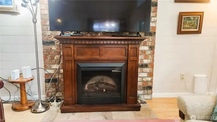 Electric fireplace