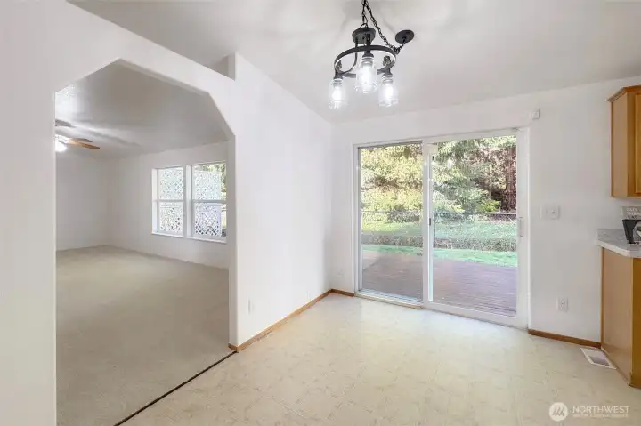Kitchen Eating Area w/Access to Back Patio