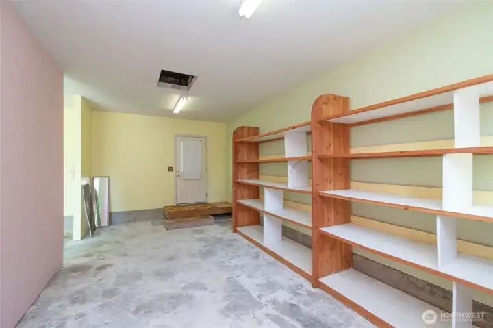 Spare finished room on North side of Garage