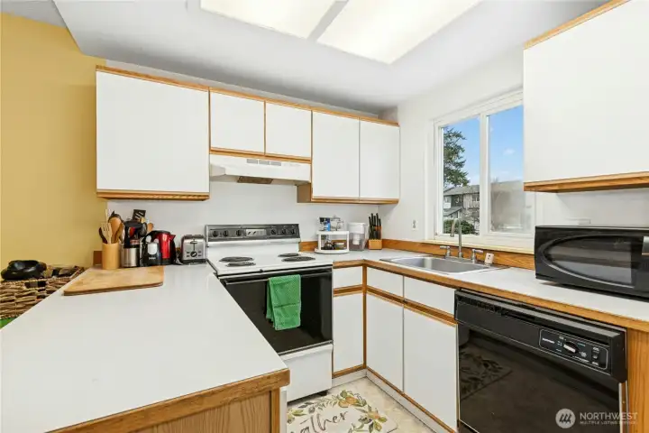 Tons of cupboards/working areas