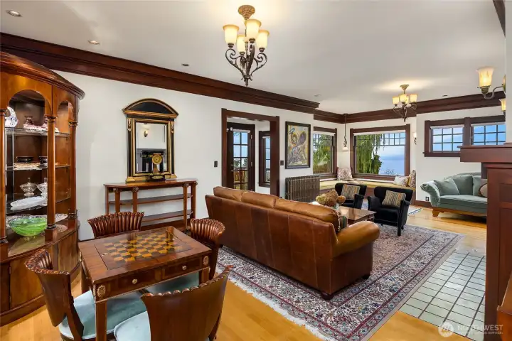 The home's woodwork is beyond unbelievable! Trimmed out in the highest standards, the 12' ceiling cornices have much detailing. The original large windows are spectacular and protected with storm windows for efficient insulation.