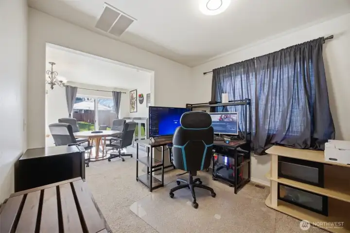 Office/flex space/reading nook