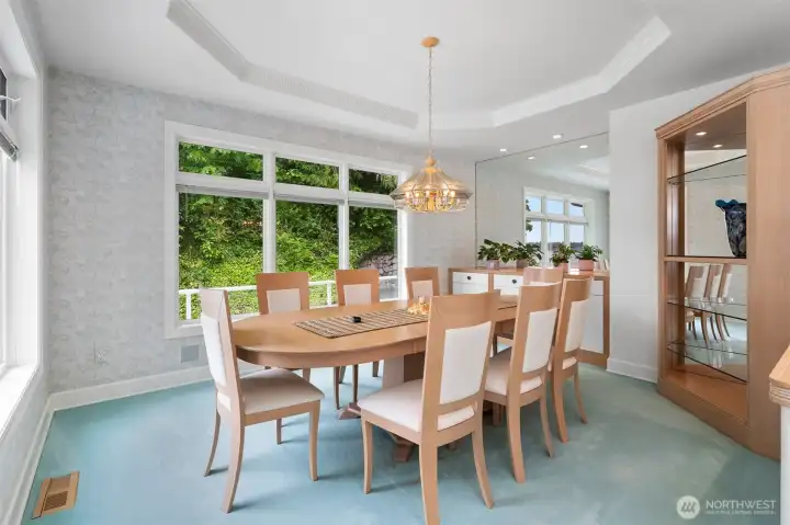 Another view of the dining room.