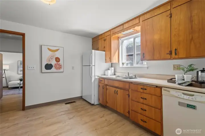 Original wood cabinets brings so much character