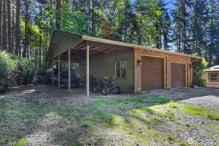 Oversized 2 car garage & 2 car carport