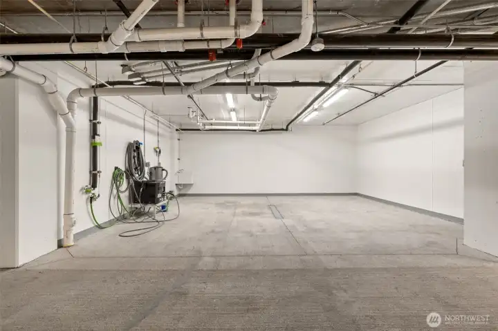 Car wash area in heated garage