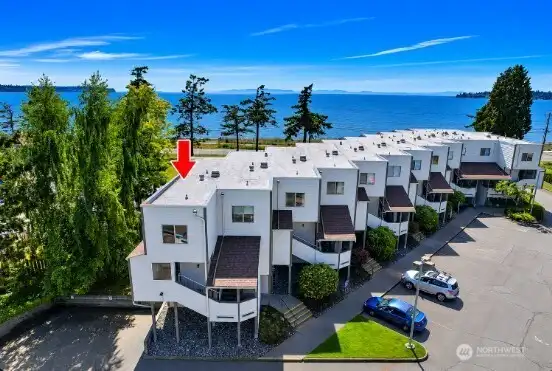 Quiet end-unit towards the back of the complex. Quiet end-unit towards the back of the complex.