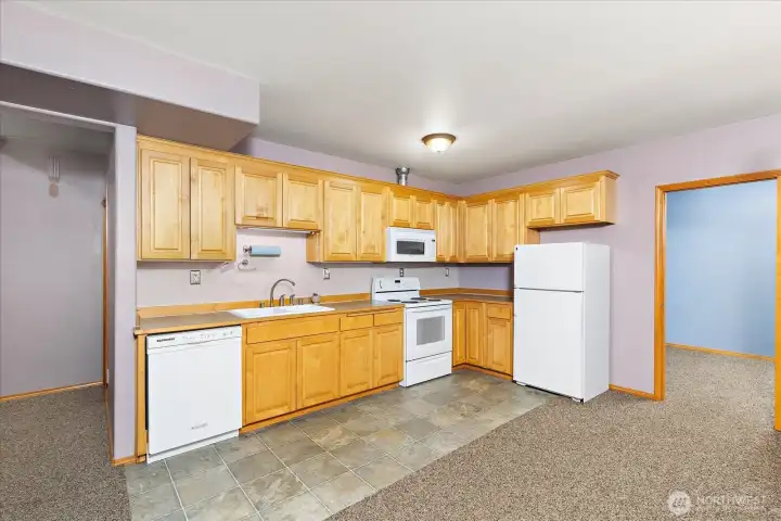 Lower level has many possible uses including additional living space, guest or hobby space Lower level has many possible uses including additional living space, guest or hobby space