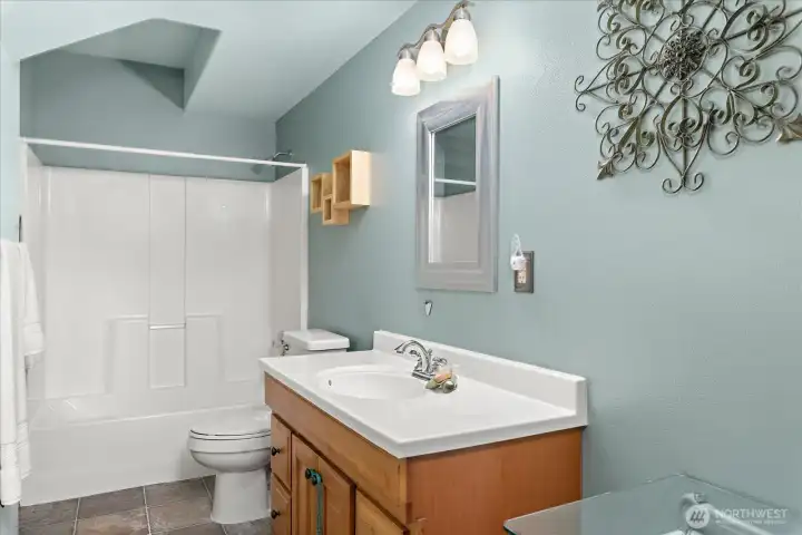 Lower level full bath Lower level full bath