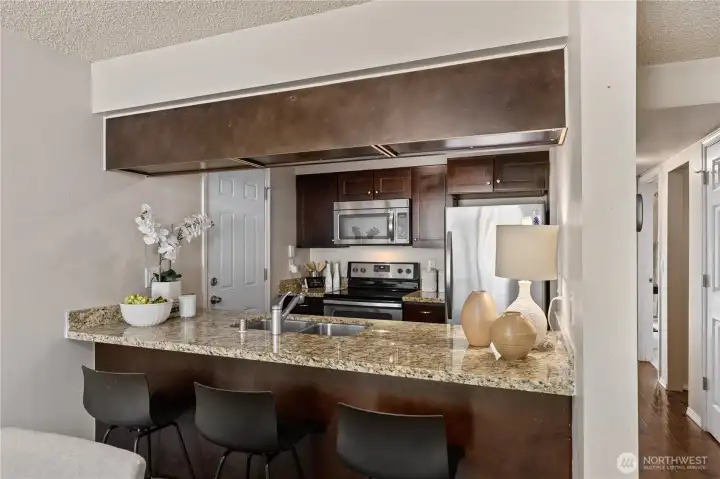 Kitchen pass through - open to the Eating area~
