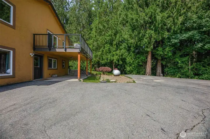 Basement/RV Parking