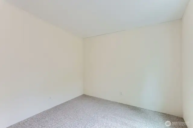 3rd Bedroom, New Carpet