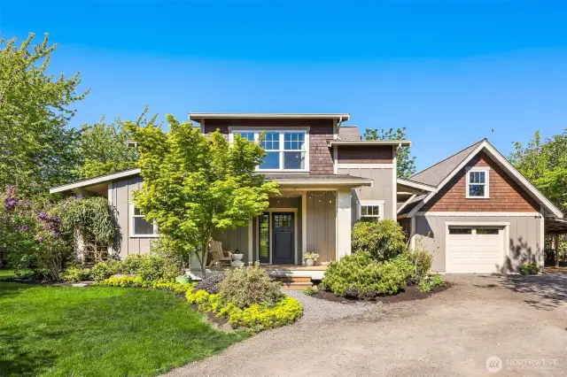 Beautiful Craftsman home on a sunny corner lot on the south end of Bainbridge Island