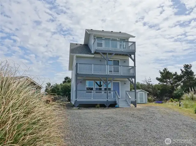 Well-maintained, 1-owner home.