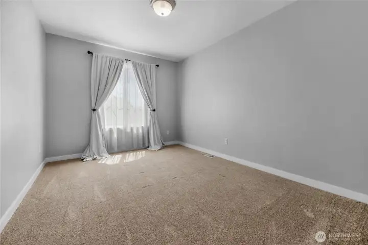 Second bedroom.