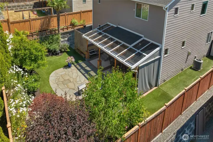 Low maintenance fully fenced backyard. Freshly stained fence.