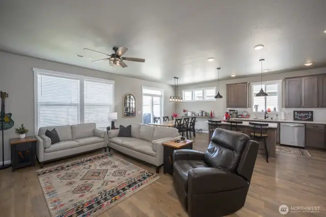 Open Floor Plan Living/Dining