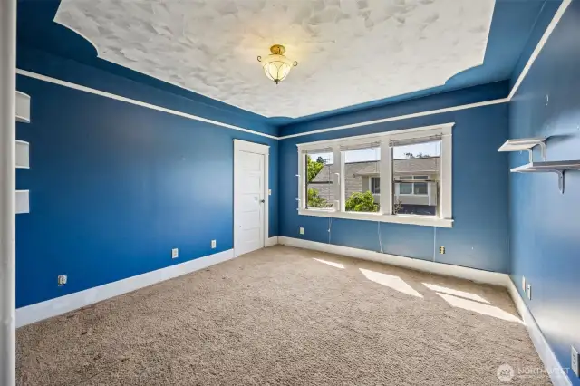 2nd floor bedroom
