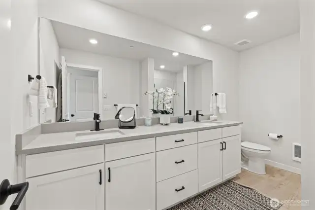Primary bath with plenty of room!