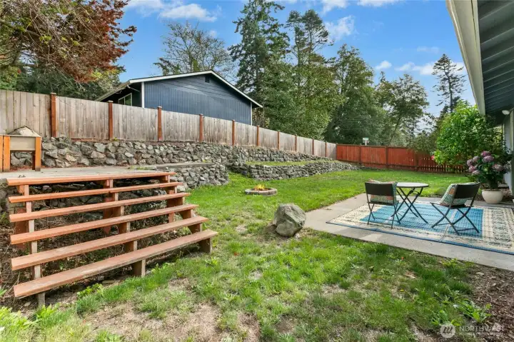Terraces and raised beds for the garden enthusiasts.