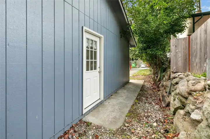 Side entrance to utility room.