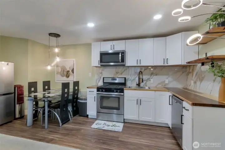 Kitchen with eating area lower level