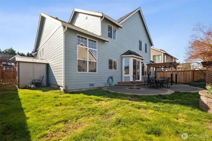 A separate utility panel wired for a generator ensures preparedness in any season. The included generator adds even more value and security. It’s a feature that brings confidence and comfort.