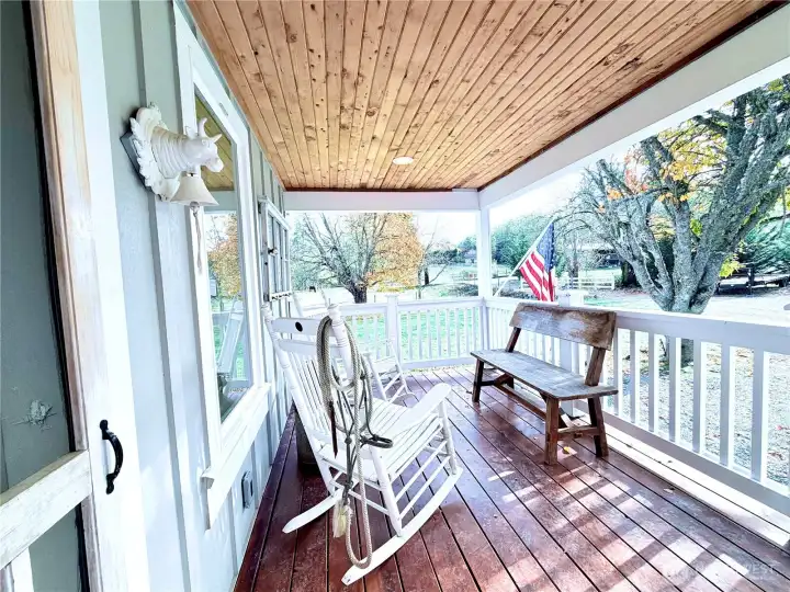 Front porch sittin'.