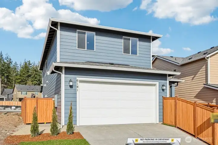 Photos are of a different homesite.  Finishes may vary.