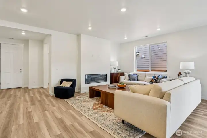 Photos are of a different homesite.  Finishes may vary.