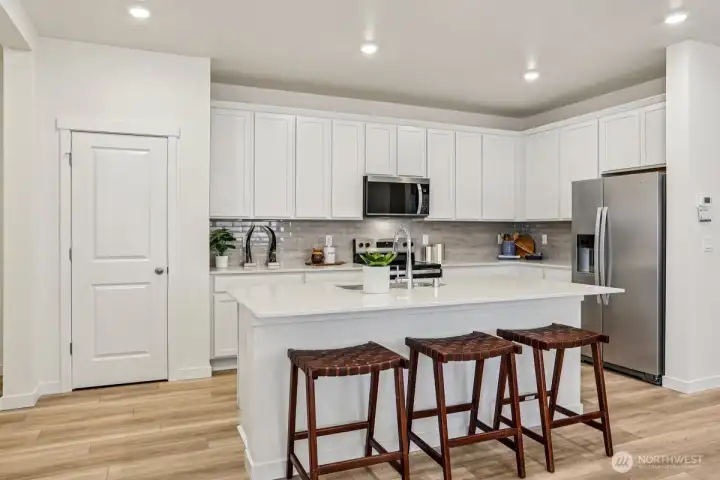 Photos are of a different homesite.  Finishes may vary.